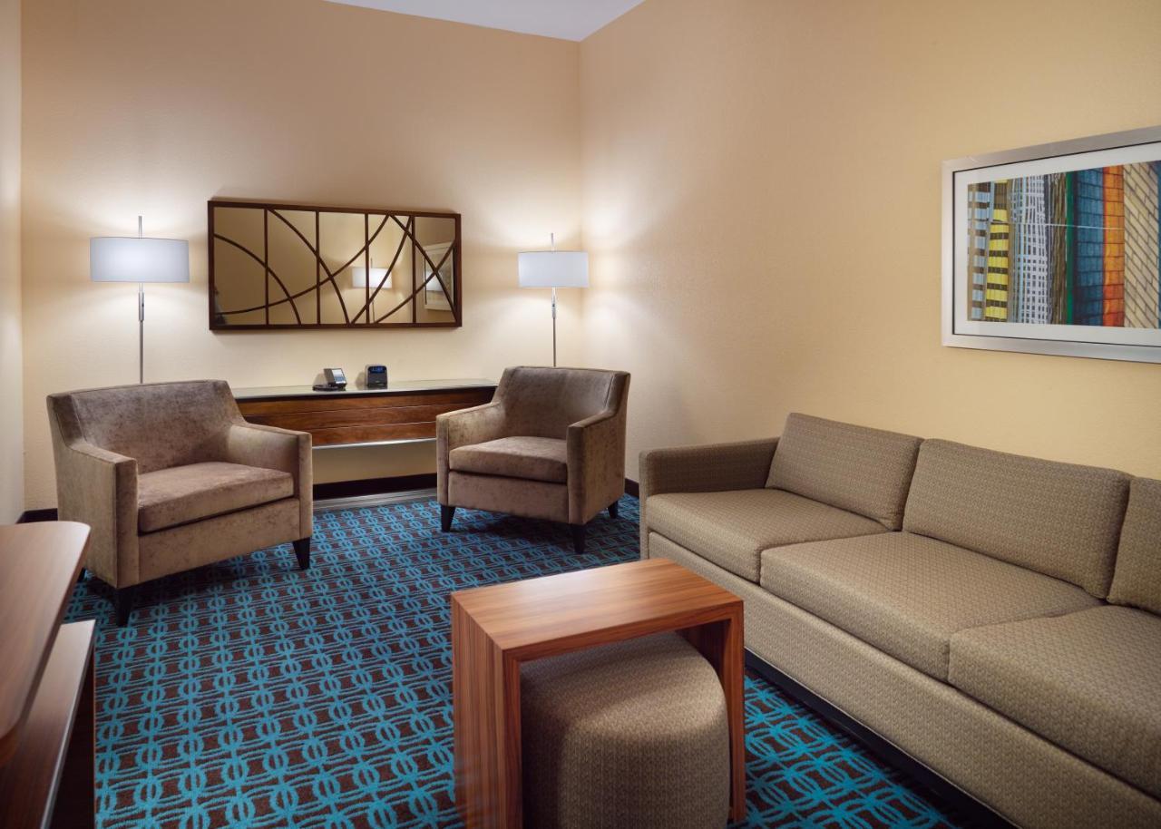 Fairfield Inn & Suites by Marriott Hendersonville Flat Rock Exterior foto